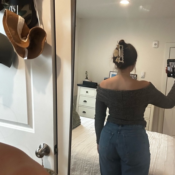 DESIGN LAB LORD & TAYLOR Off-the-Shoulder Black & Gray Sweater - Picture 2 of 5